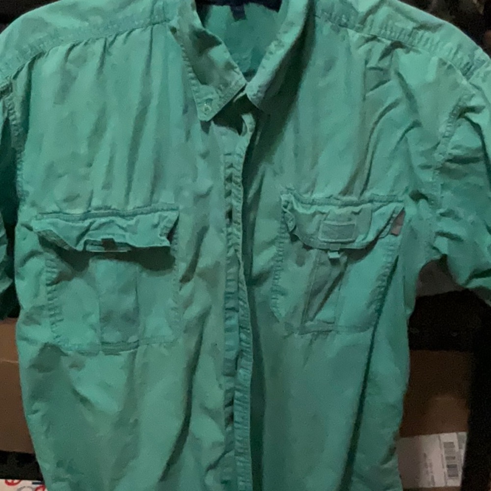 Mens (L) GO FISH Green Adventure Short Sleeve Wading Shirt (2) front pockets…
